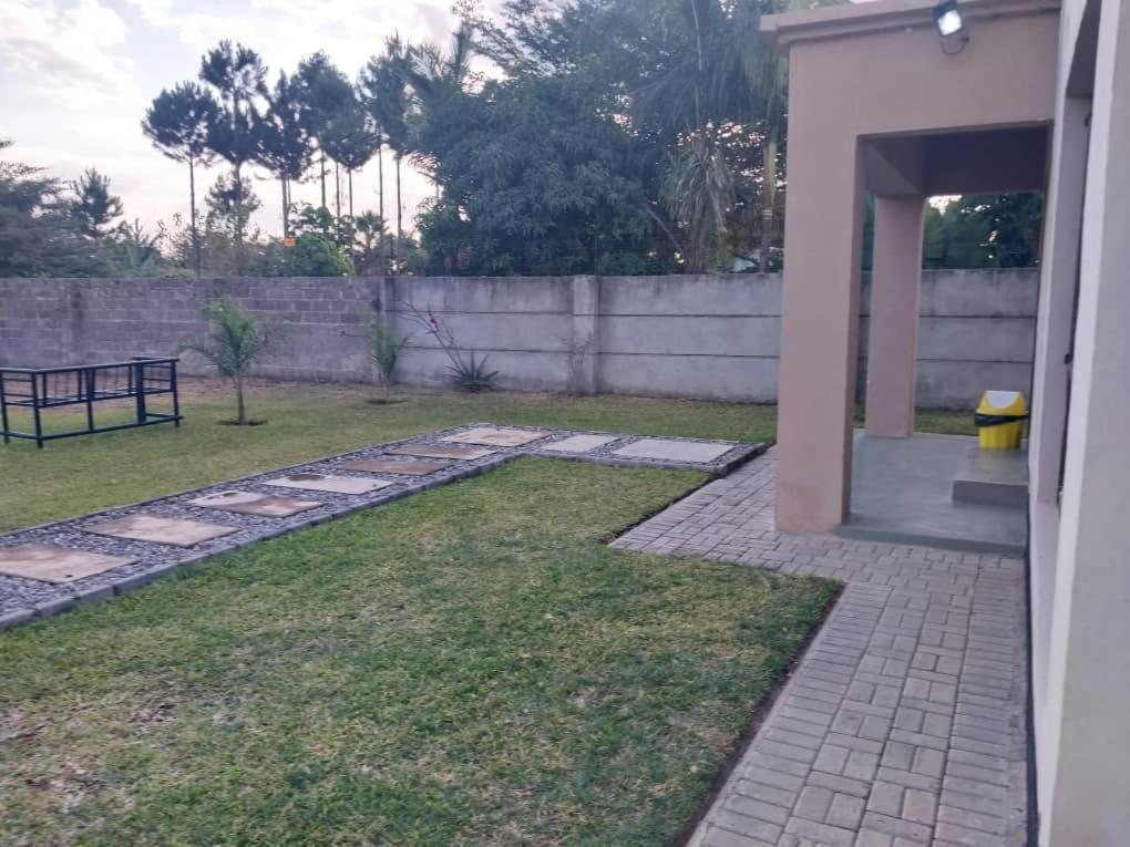 Emmrose Apartments Chingola Kültér fotó